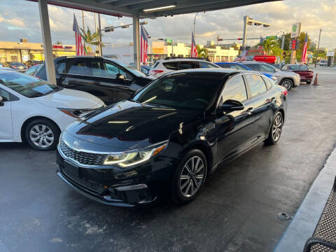 2019 Kia Optima for sale at American Auto Sales in Hialeah FL