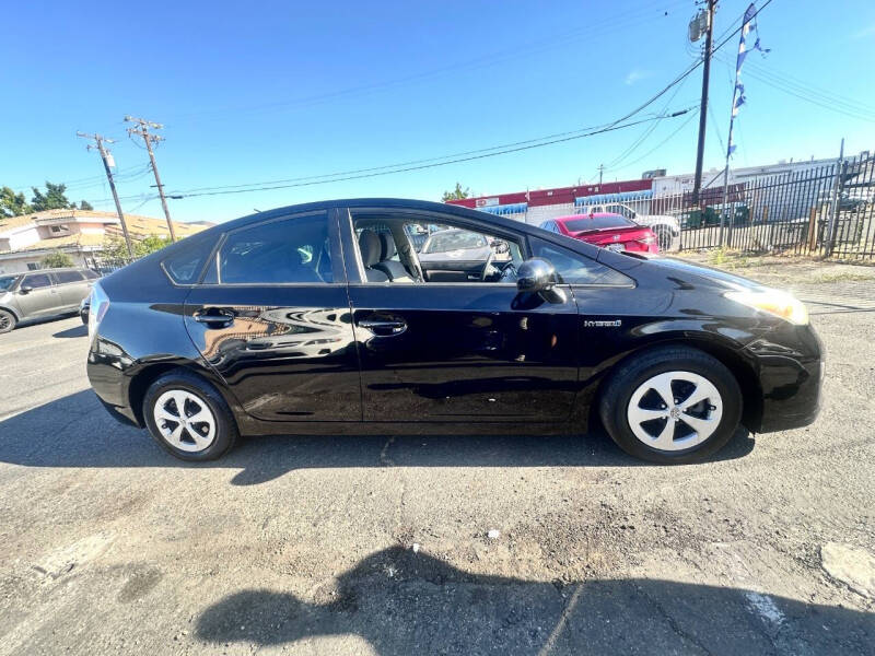 2014 Toyota Prius Two