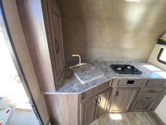 2018 Pacific Coachworks MIGHTY LIGHT