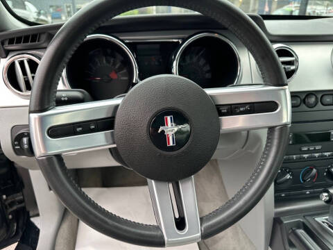 2006 Ford Mustang GT Deluxe