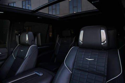 2025 Cadillac Escalade-V