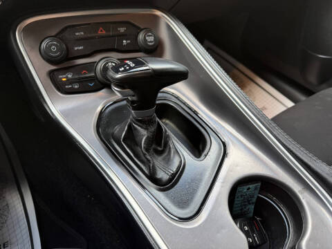 2022 Dodge Challenger SXT