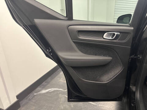 2023 Volvo XC40 B5 Core