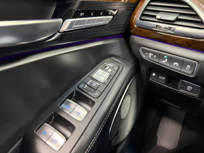 2019 Genesis G90