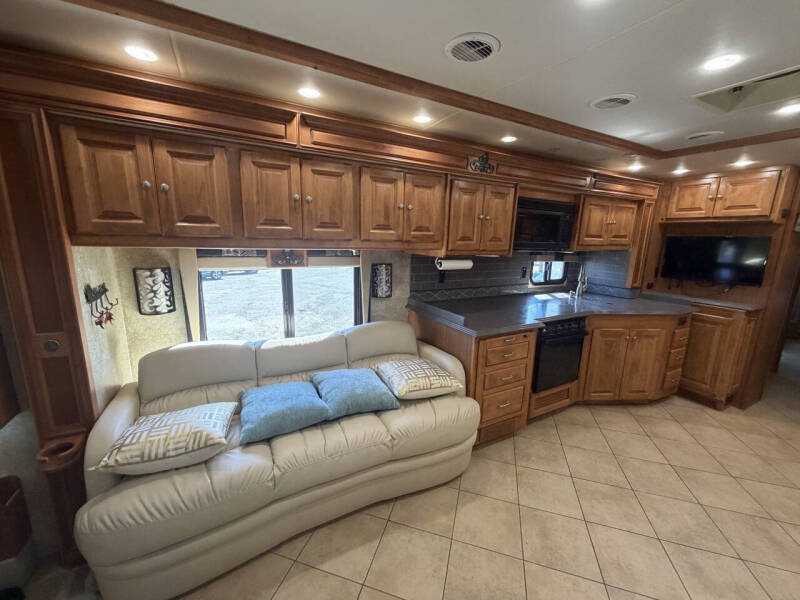 2011 Tiffin Phaeton