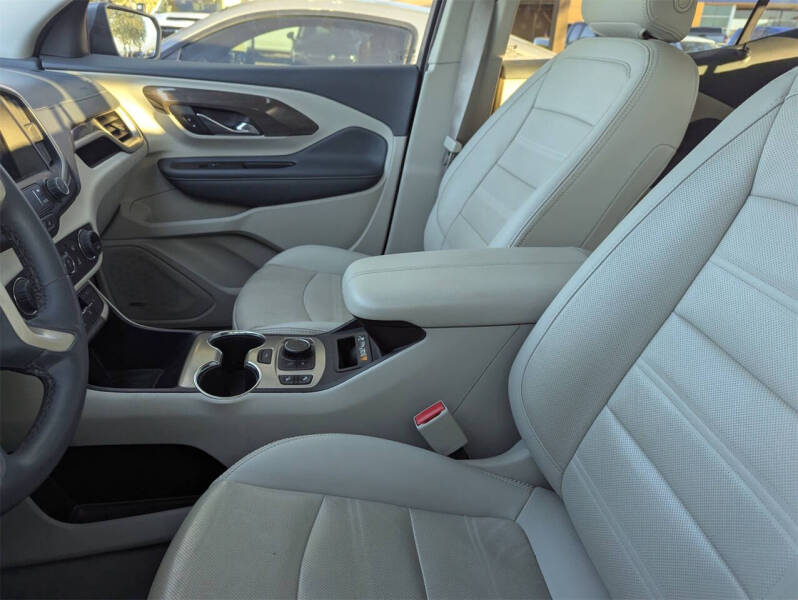 2023 GMC Terrain Denali