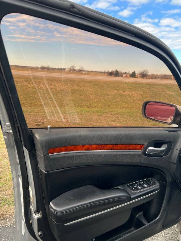 2012 Chrysler 300 Limited