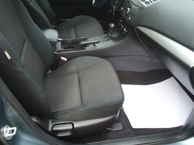 2013 Mazda MAZDA3 i SV