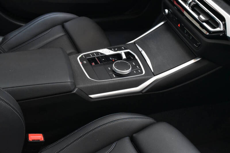 2024 BMW 3 Series 330i xDrive