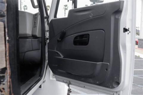 2019 International DuraStar 4300