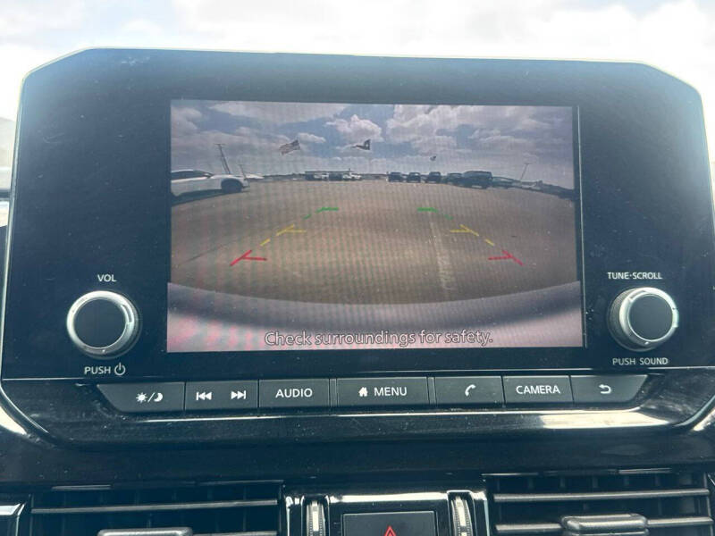 2023 Nissan Pathfinder SV