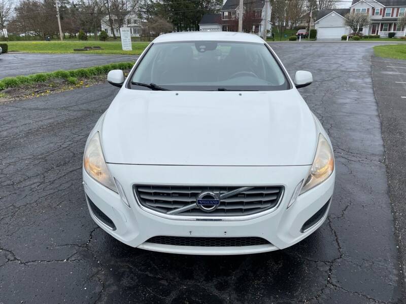 Used 2012 Volvo S60 T5 with VIN YV1622FS4C2095867 for sale in Etna, OH