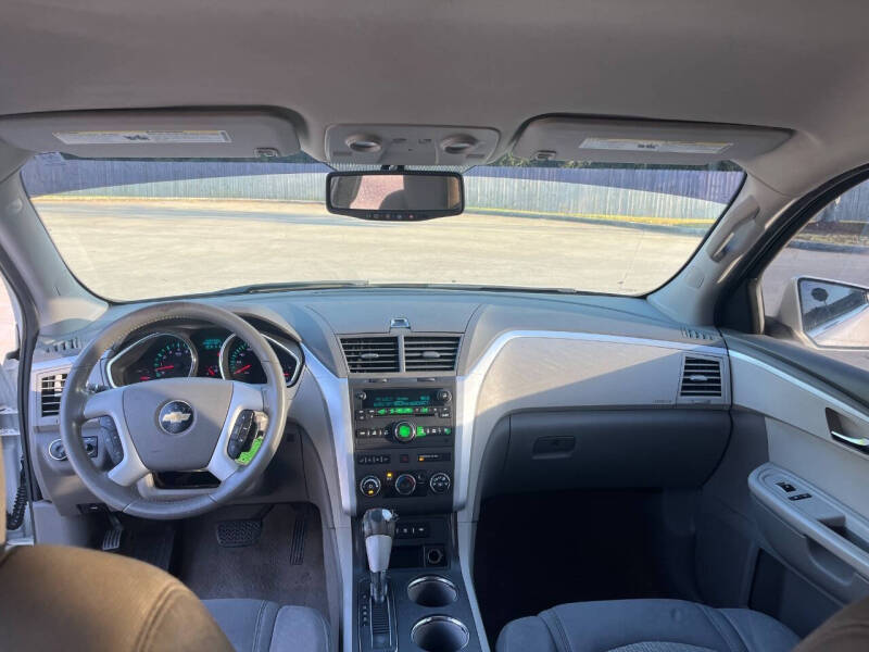 2011 Chevrolet Traverse LT