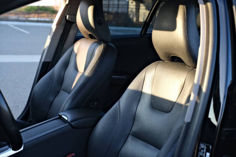 2015 Volvo V60 T5 Drive-E Premier Plus