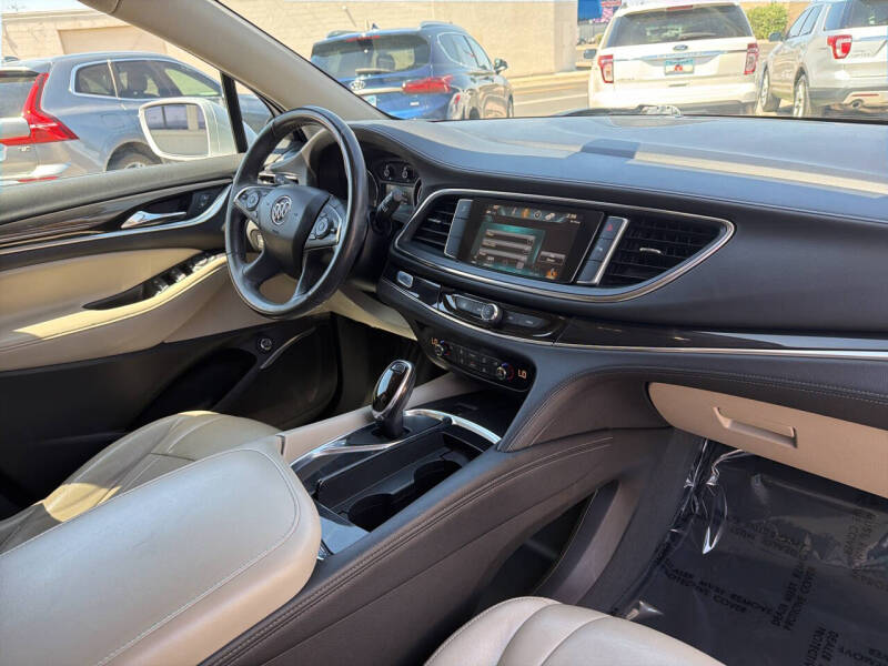 2018 Buick Enclave Essence