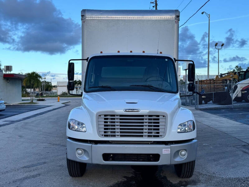 2023 Freightliner M2 106