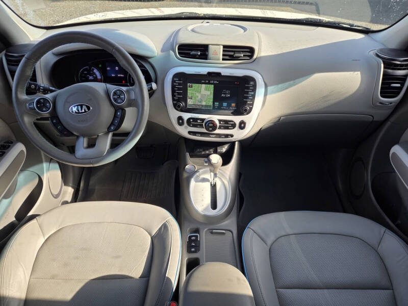 2017 Kia Soul EV +