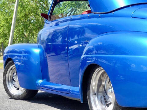 1948 Ford Super Deluxe