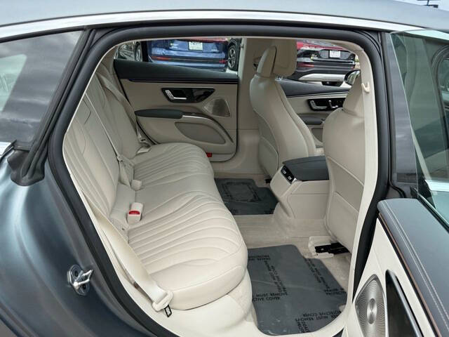 2023 Mercedes-Benz EQS 24