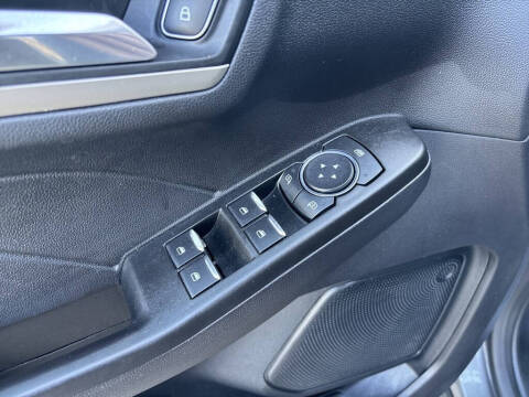 2021 Ford Escape Hybrid SE