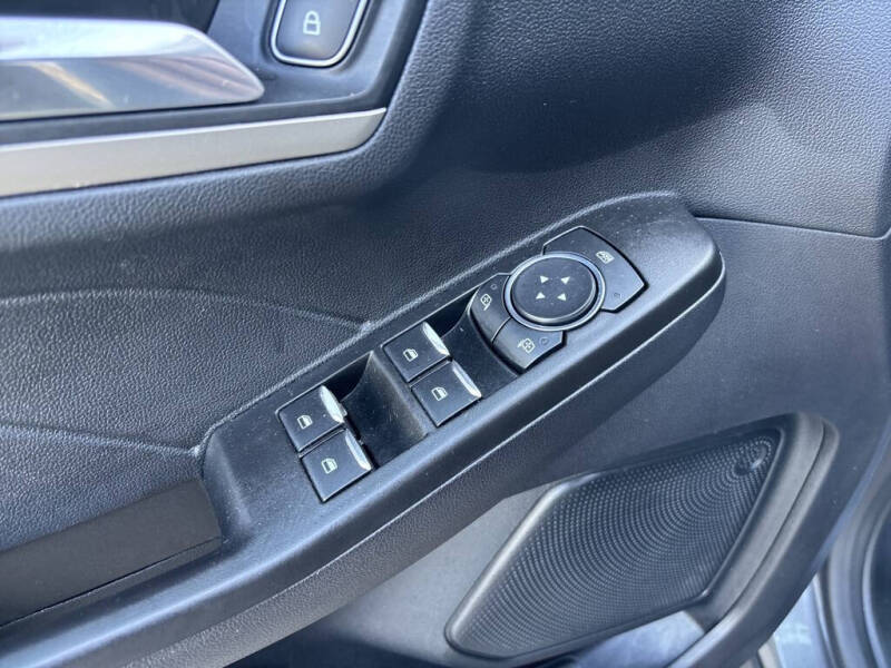 2021 Ford Escape Hybrid SE