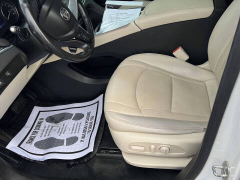 2022 Buick Enclave Essence