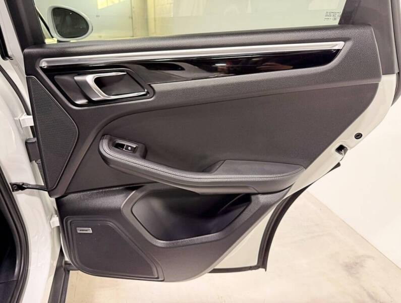 2017 Porsche Macan S