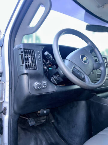 2017 Chevrolet Express 2500