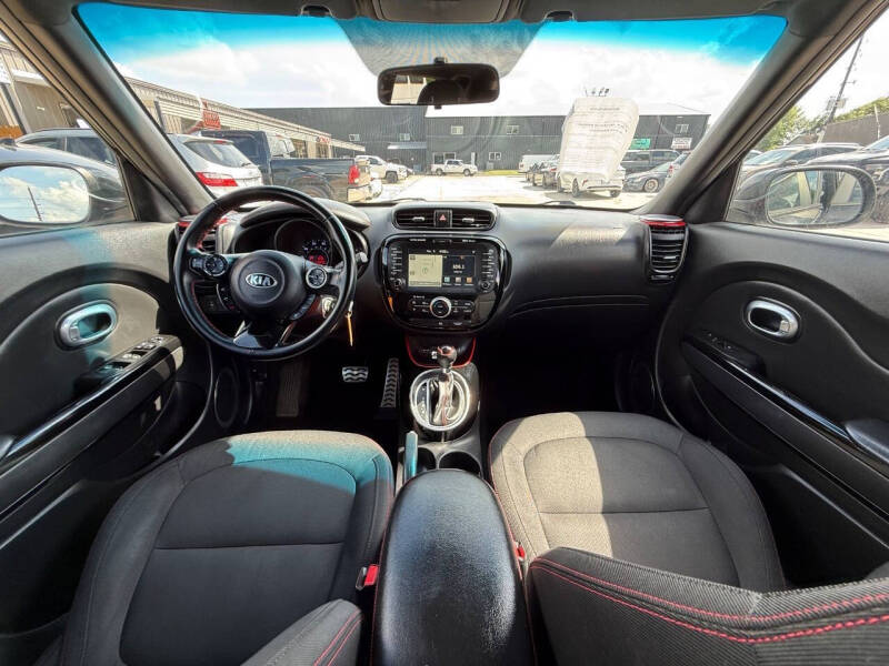 2016 Kia Soul +