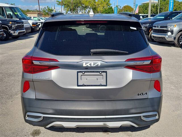 2023 Kia Seltos EX