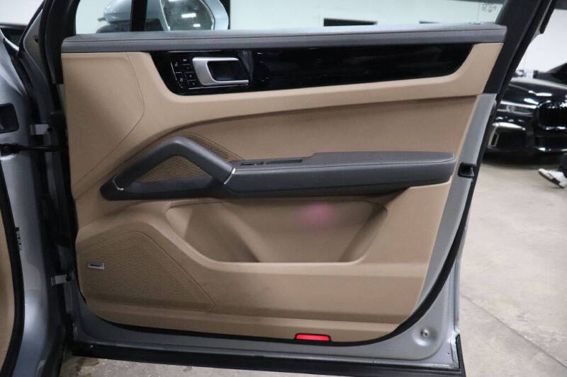 2019 Porsche Cayenne S
