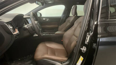 2024 Volvo V60 Cross Country B5 Plus