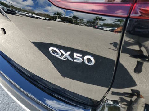 2025 Infiniti QX50 Luxe