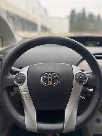 2012 Toyota Prius Three