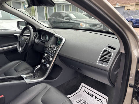 2016 Volvo XC60 T5 Drive-E Premier