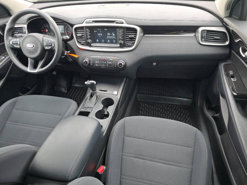 2018 Kia Sorento LX