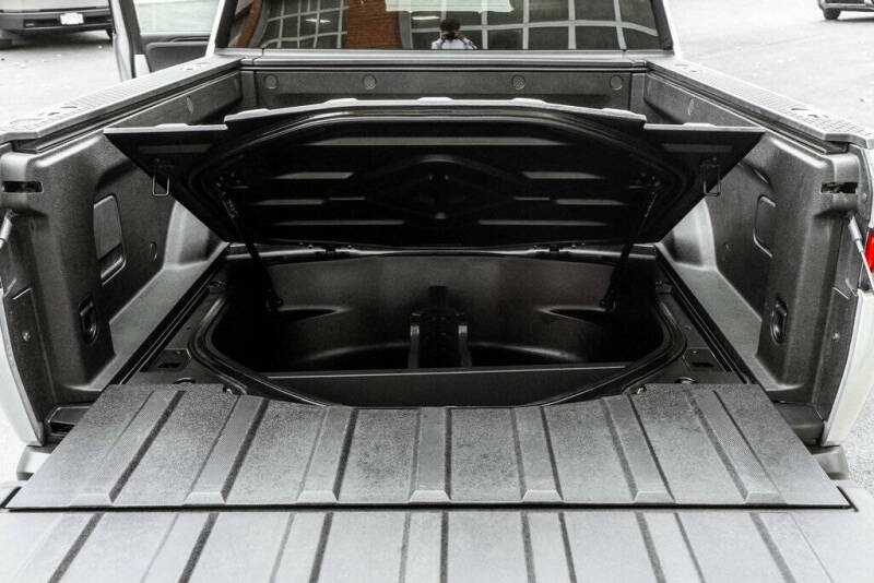 2023 Rivian R1T Adventure