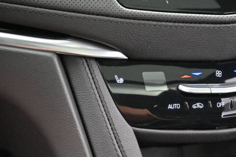 2025 Cadillac XT6 Luxury