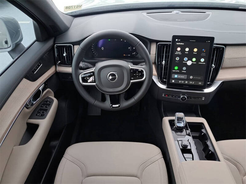 2026 Volvo XC90 B6 Plus 7P