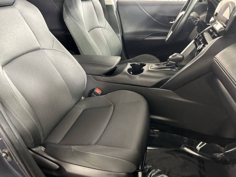 2024 Toyota Venza LE