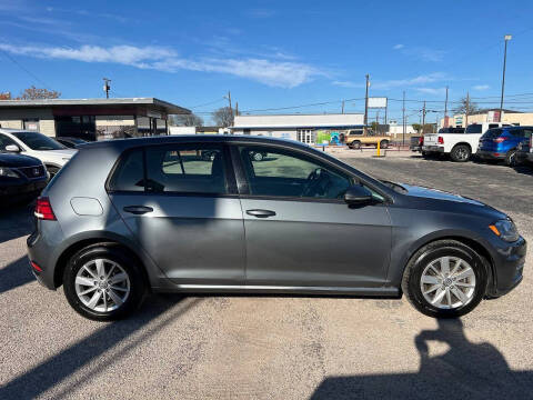 2019 Volkswagen Golf S