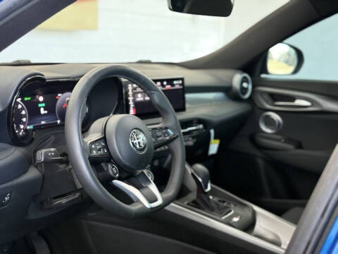 2024 Alfa Romeo Tonale Hybrid Ti