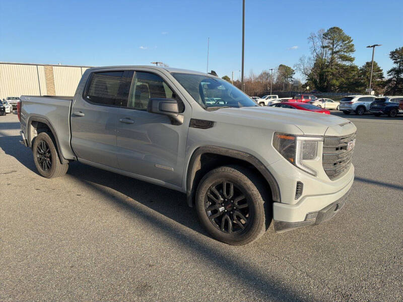 2024 GMC Sierra 1500 Elevation Standard