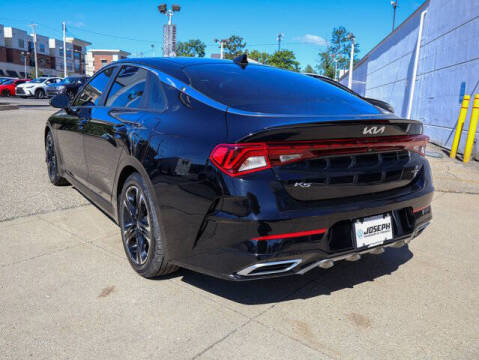 2022 Kia K5