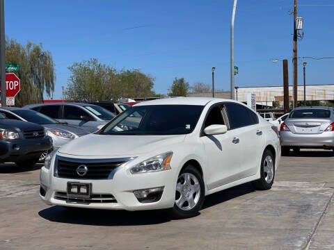 2013 Nissan Altima for sale at SNB Motors in Mesa AZ