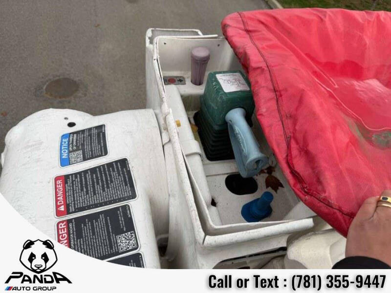 2012 Freightliner M2 106