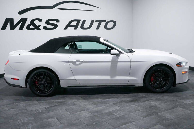 2022 Ford Mustang EcoBoost Premium