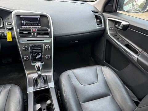 2015 Volvo XC60 3.2 Premier