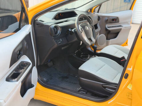 2014 Toyota Prius c One