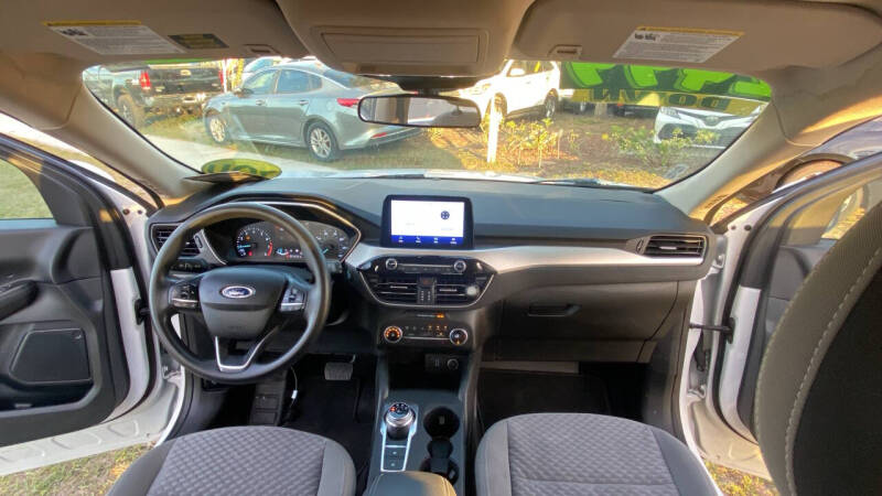2020 Ford Escape SE